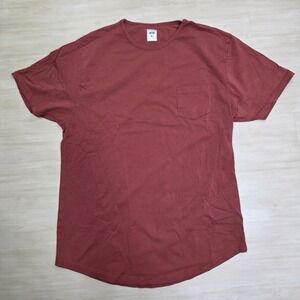 WYR Mens Large Burgundy Red Pocket T-Shirt Short Sleeve Curved Hem Size Large